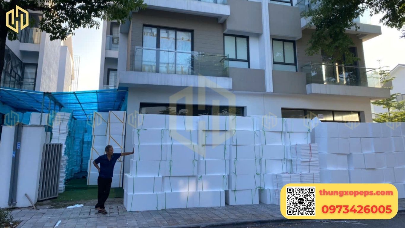 Thùng xốp đựng nước đá là giải pháp cho nhu cầu giữ lạnh ngắn hạn – từ quán ăn, tiểu thương, người bán hàng online đến các buổi picnic